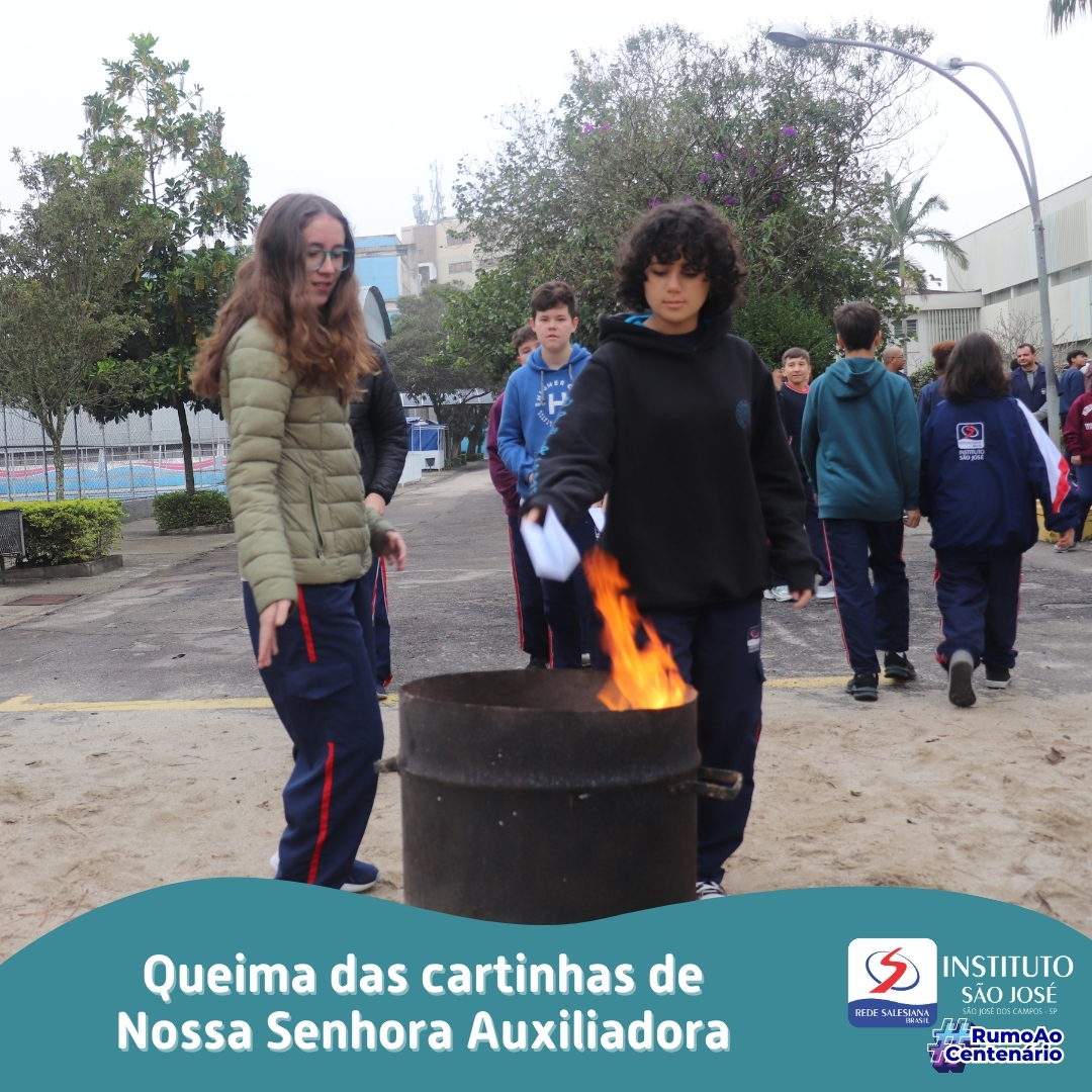 Queima das cartinhas para Nossa Senhora Auxiliadora