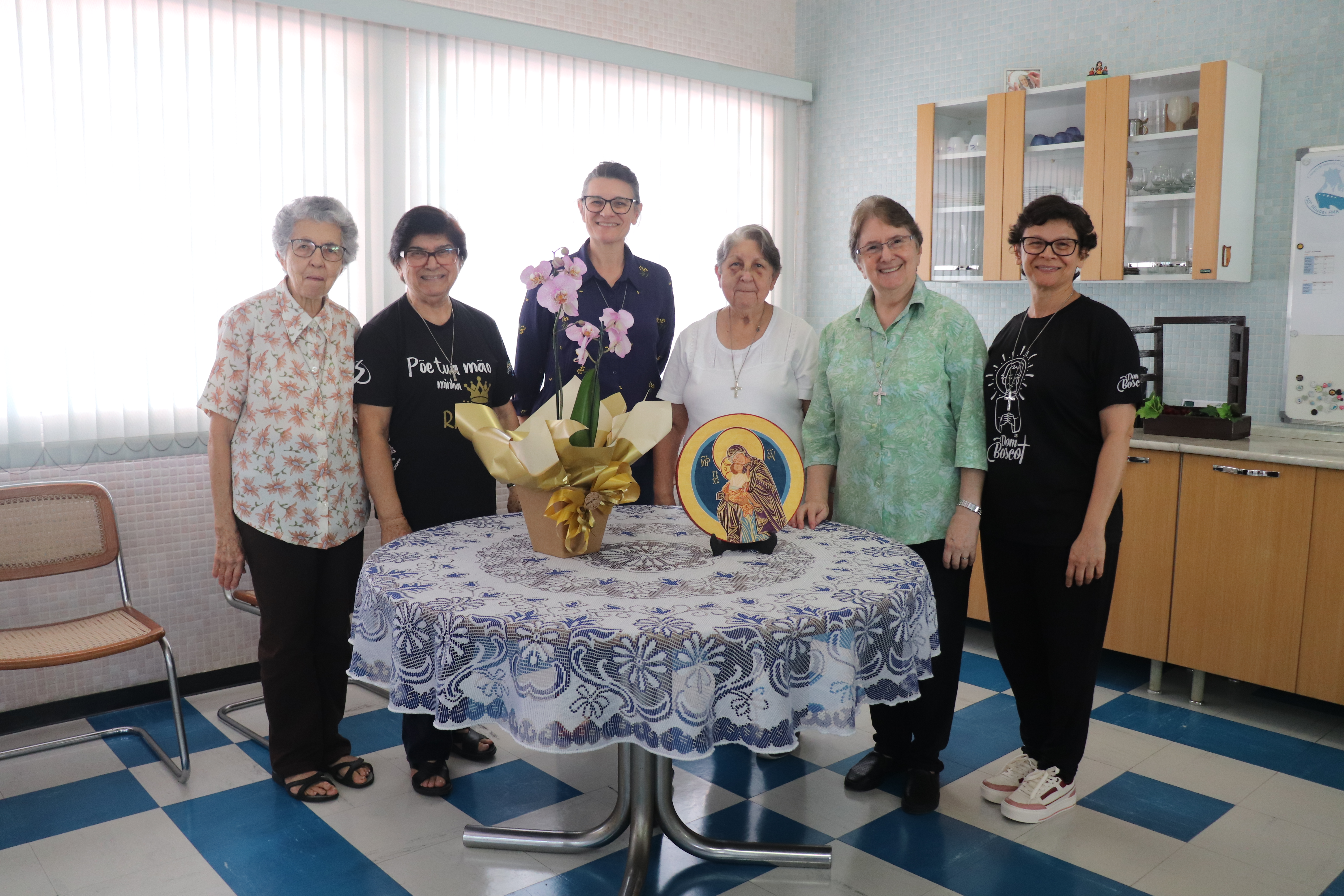 Visita da Inspetora Irmã Alaíde Deretti ao Instituto São José reaviva o fogo no coração de todos