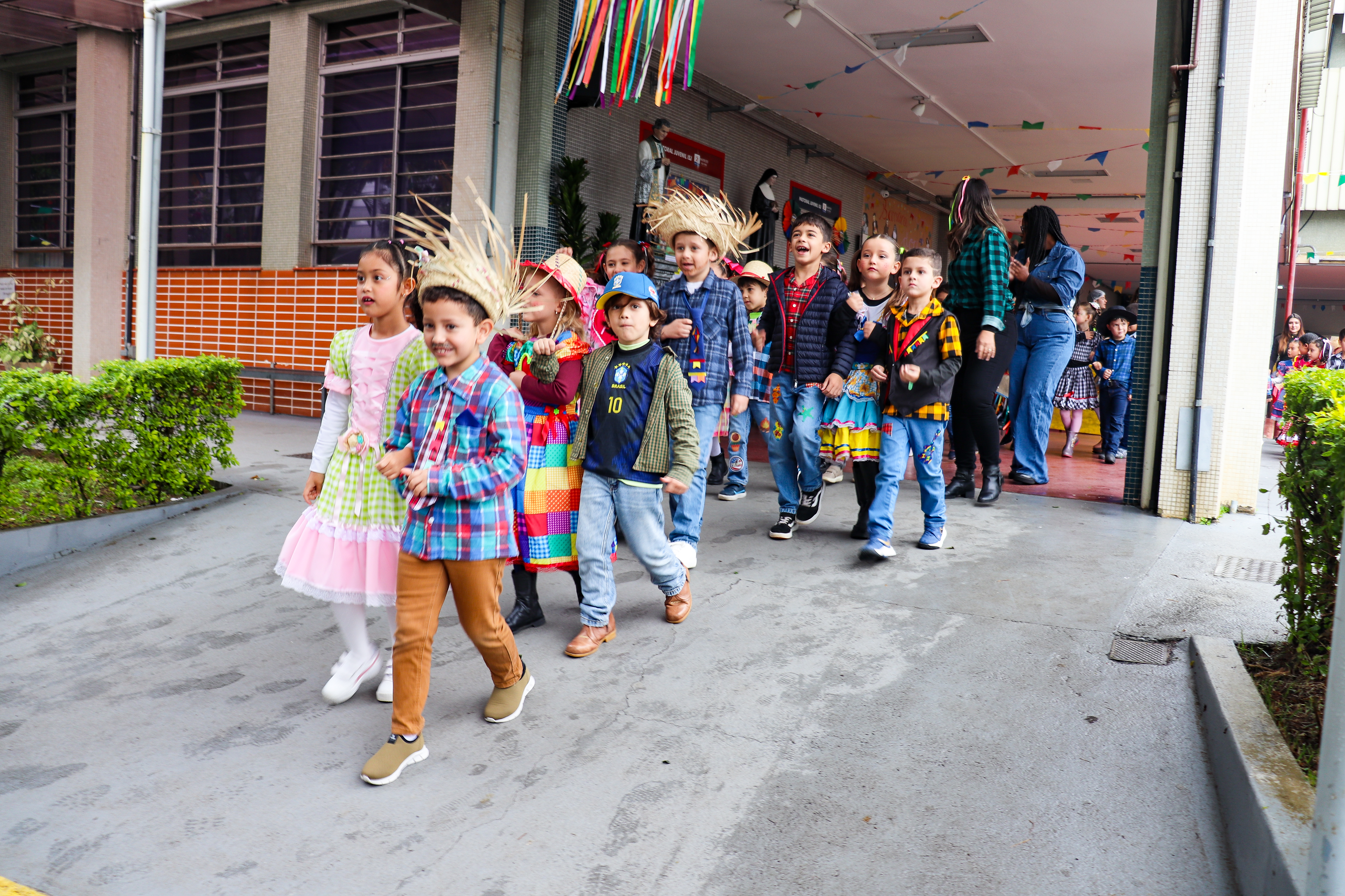 Arraiá do Zé 2026: festa junina une tradição, emoção e muita música no Instituto São José