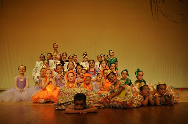 APRESENTAÇÃO DA 7ª TURMA DE BALLET