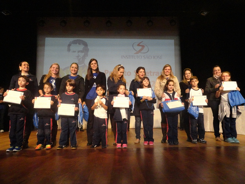 BRINCANDO E APRENDENDO COM PALAVRAS PROJETO SOLETRANDO FUNDAMENTAL I 2015