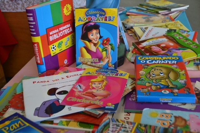 AESJ DOA 297 LIVROS INFANTO-JUVENIS PARA EXTENSÃO DO INSTITUTO SÃO JOSÉ