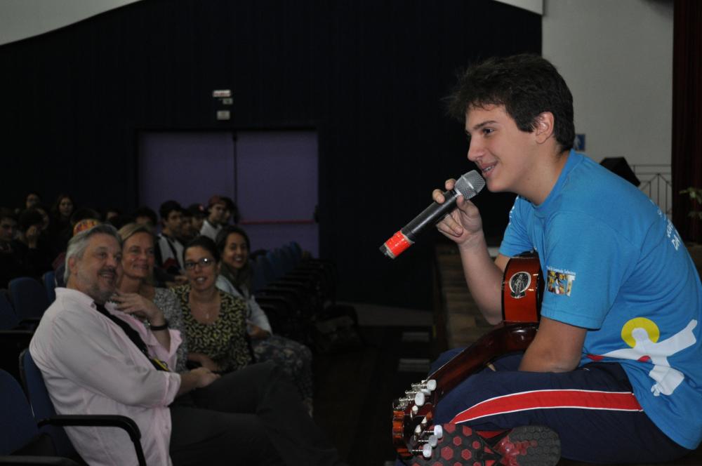 Bom dia com alunos do Ensino Médio